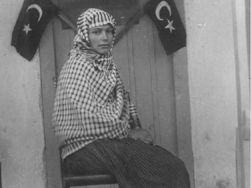  Türkiye’nin ilk kadın muhtarı Gül Esin Nazilli’de 19 Ekim Muhtarlar Günü dolayısıyla mezarı başında anıldı