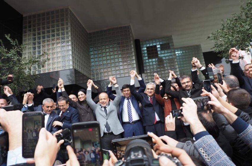  AK Partiye geçen Nazilli Belediye Başkanı Özcan’a belediyede karşılama töreni düzenlendi 