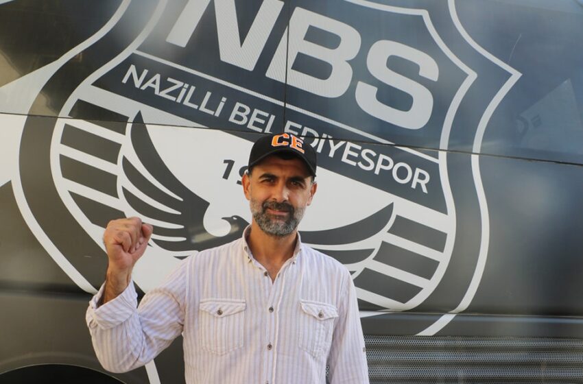  Nazilli Belediyespor Teknik Direktörü Erdil genç futbolcularını kutladı