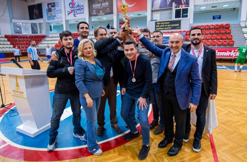  İzmir Basın Ligi’nin şampiyonu TSYD İzmir oldu