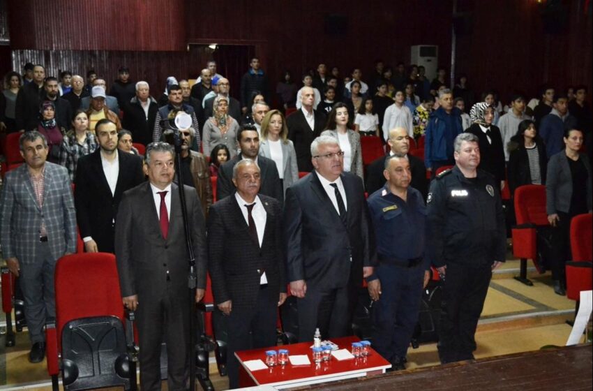  İstiklal Marşının kabulünün 102 yılı ve Milli Şairimiz Mehmet Akif Ersoy’u anma programı Atça’da gerçekleştirildi