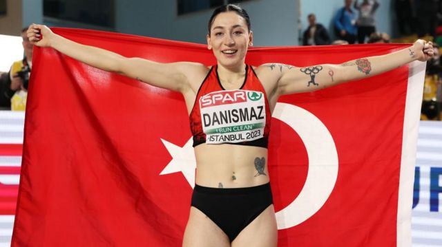 Türkiye Rekoru kırarak Avrupa Şampiyonu olan Tuğba Danışmaz tüm Aydın’ı sevindirdi