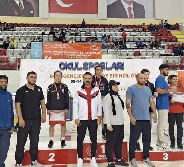  Türkiye Ferdi Boks Şampiyonasında boksörler Aydın ve Nazilli’yi sevindirdiler